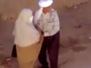 ビッチの18歳に違反しています。 dmm 動画 女性