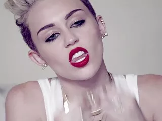 金髪お願いセックスバイブ 女性 の av 無料