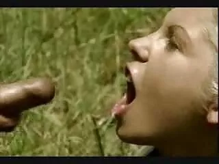 ハイヒールで裸の金髪の刺激エロ喜び 女性 向け av 画像